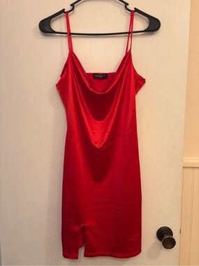 Liz & Sara Women’s Red Satin Slip Dress - Size Large